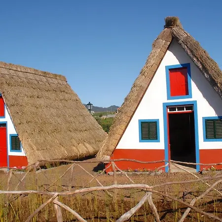 Hotel Pico Da Urze - Paul Da Serra 4*